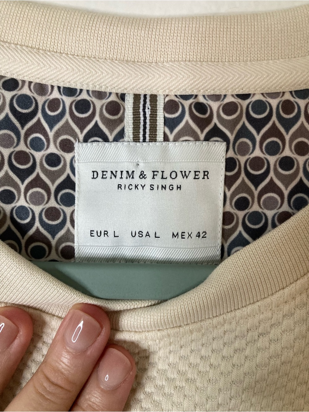 DENIM & FLOWER Ricky Singh Cream Ivory Textured Waffle Knit T-Shirt Large EUC - Picture 3 of 6